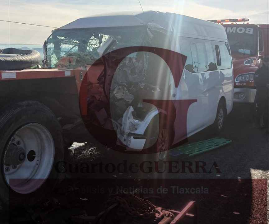 Muere copiloto prensado tras choque,en Calpulalpan